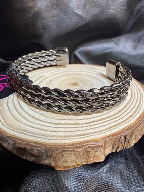 paparazzi Men's Twisted Braided Cuff Bracelet - Silver
